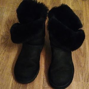 UGGS
